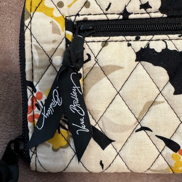 Vera Bradley quilted cotton zip-around wallet in "Dogwood" floral pattern - Picture 2 of 8